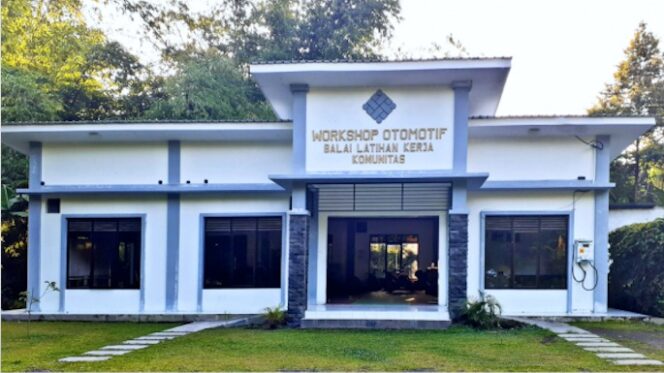 
Kemnaker Dorong Peningkatan Kompetensi SDM Indonesia Lewat BLK Komunitas