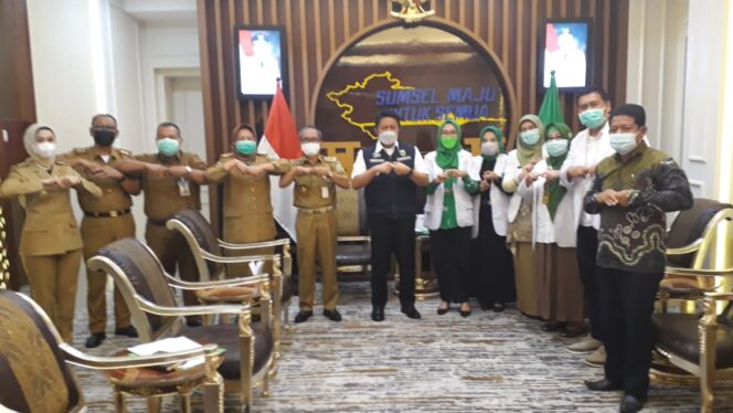 
Herman Deru Kuatkan Sistem Layanan Kesehatan Berkeadilan