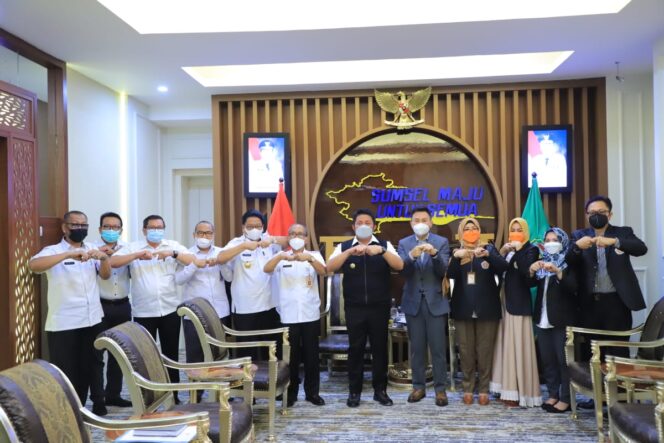 
Herman Deru Inginkan Peserta  Seminar Nasional Tonjolkan Kearifan Lokal Sumsel