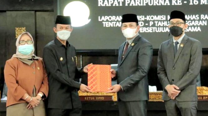 
					DPRD Palembang Setujui APBD-P 2021
