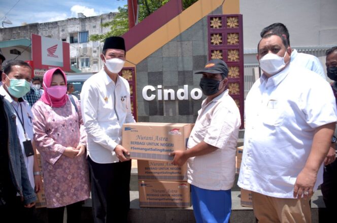 
					Bagi 1000 Paket Sembako, Harnojoyo Apresiasi Kepedulian Astra Grup