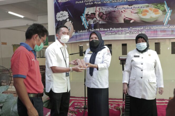 
Cegah Stunting, Pelajar di Sumsel Dapat 2,3 Ton Telur