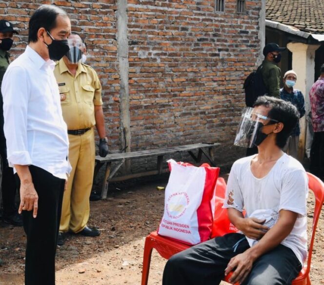 
Saat Presiden Jokowi Bertemu Joko Widodo