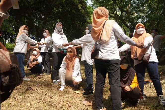 
					Eratkan Silaturahmi DWP Sumsel Gelar Outbound