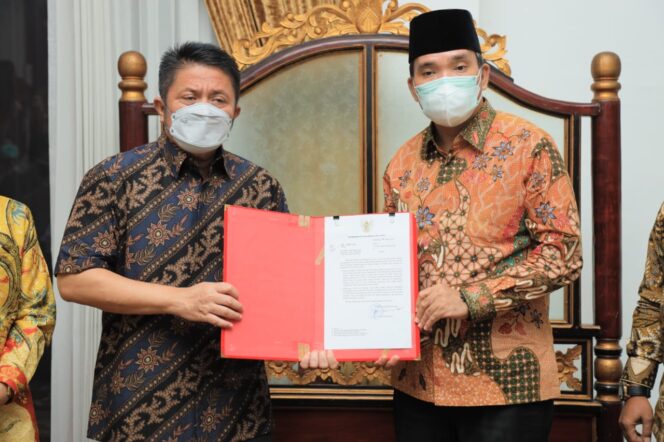 
					Herman Deru Minta Pemkab Muba Satu Komando Dibawah Beni Hernedi