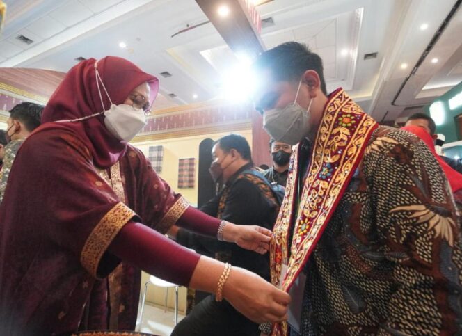 
Produk Kain Tenun Limar Sumsel Jadi Magnet Diajang Indo Smart City Forum and Expo 2021