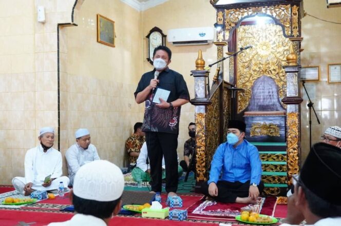 
					Kepedulian Herman Deru Tambah Semangat Umat Makmurkan Masjid