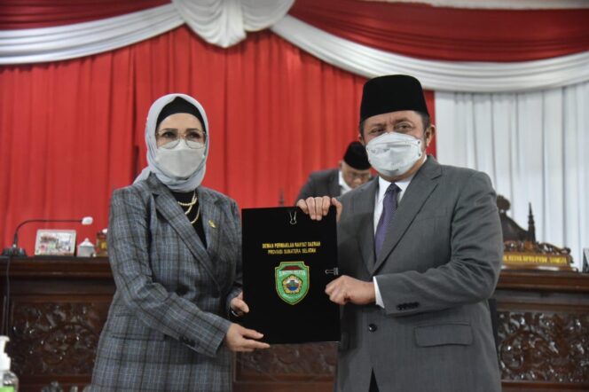 
					DPRD Sumsel Setujui Raperda Perubahan APBD 2021