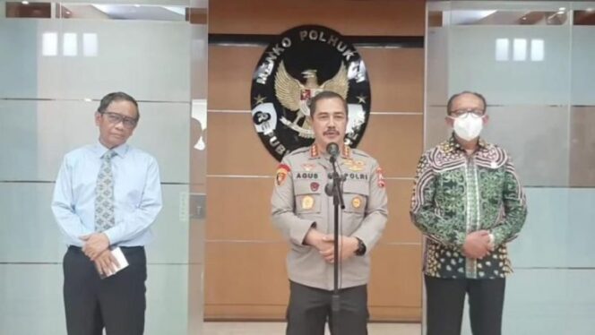 
Polri Sudah Bongkar 13 Pinjol Ilegal, 57 Orang Ditetapkan Sebagai Tersangka