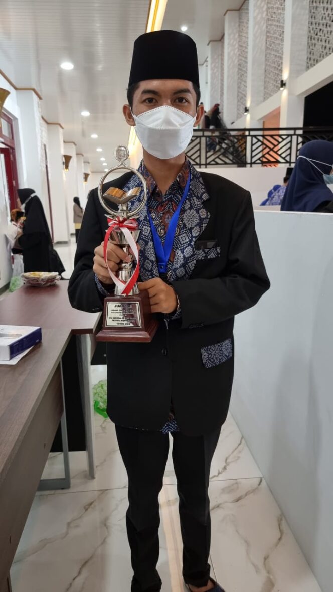 
					Sumsel Sabet Juara ke-3 di STQH XXVI Cabang Tafsir Bahasa Arab