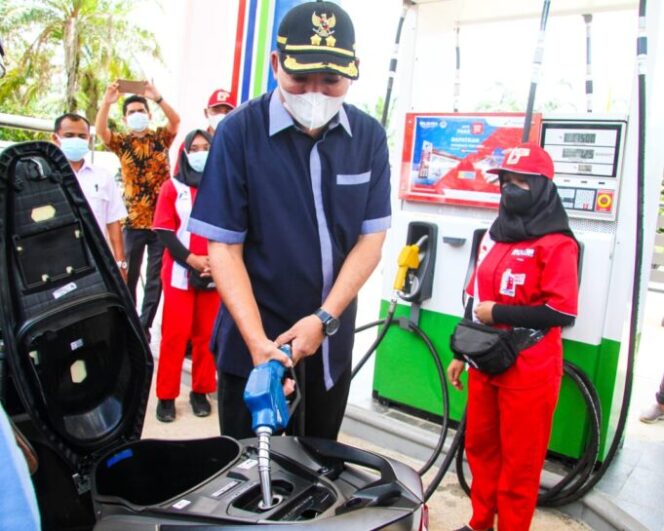 
					Plakat Tinggi Muba Resmi Miliki SPBU Satu Harga