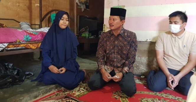 
					Harnojoyo Melayat ke Rumah Korban Jatuh ke Gorong-gorong