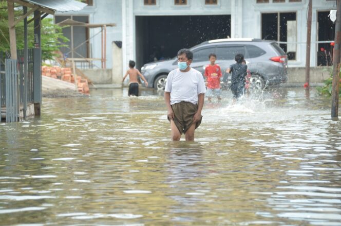 
Banjir di Sedapat Tak Kunjung Surut, Wawako Minta Bantuan Pemprov Sumsel dan BBWSS VIII