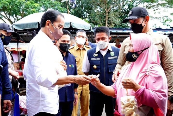 
					Herman Deru Dampingi Jokowi Sapa  Pedagang Pasar Baru Tanjung Enim dan Pasar Dempo Pagar Alam