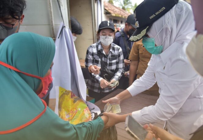 
Harga Minyak Goreng Naik, Pemkot Palembang Gelar Pasar Murah