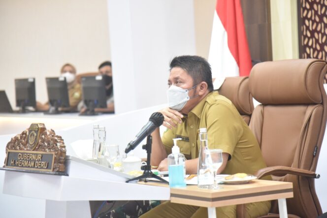 
Herman Deru Beri Warning Bupati-Wali Kota Perketat Prokes dan Percepat Vaksinasi