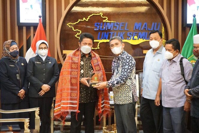 
Strategi Peningkatan PAD dan Pengelolaan Aset Sumsel Jadi Contoh DPRD Sumut