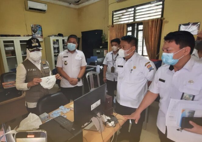 
Fitrianti Berang, Warga Buat KTP Tahun 2020 Baru Diberi Tahun 2022