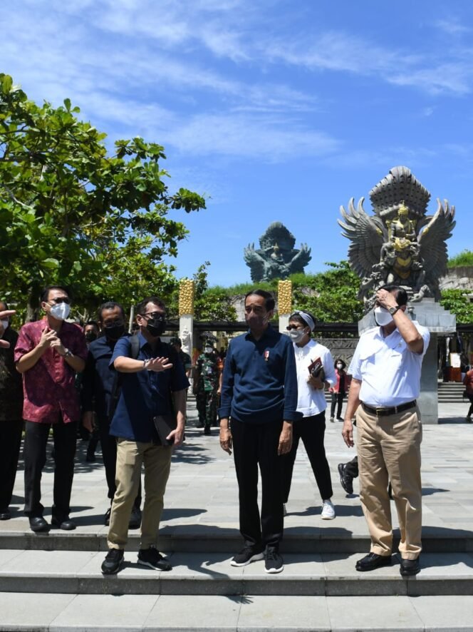 
Presiden Jokowi Tinjau Kesiapan GWK Cultural Park untuk KTT G20