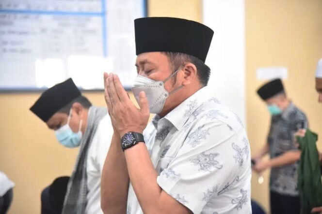 
Herman Deru Ingatkan Masyarakat Tidak Panik Soal Kenaikan Harga Bahan Pokok Jelang Ramadhan