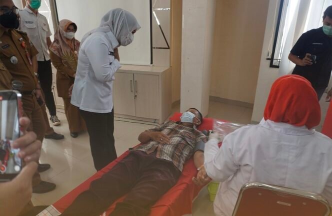 
Donor Darah Berlanjut, Target 100 Kantong Darah Tiap Kecamatan