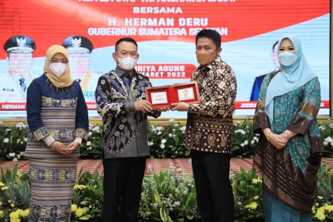 
					Jenderal Dudung Puji Pembangunan dan Cara Herman Deru “Ngopeni” Forkopimda