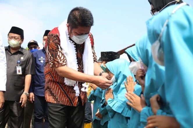 
Launching Desa Qur’an RTYD, Herman Seru: Ini Bukti Sumsel Cetak Generasi Berakhlak