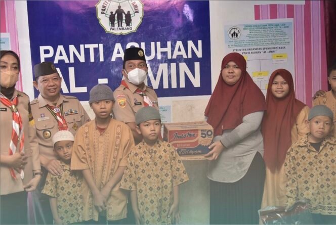 
Pramuka Kwarcab Palembang Berbagi Bersama dengan Panti Asuhan