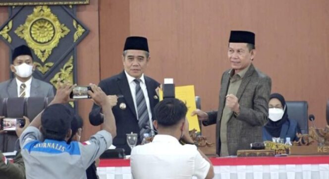 
					Tujuh Fraksi DPRD OI Setuju Lakukan Pembicaraan Terkait Dua Raperda Usulan Pemda OI
