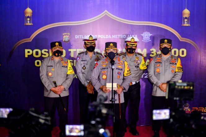 
Kapolri Pastikan Polisi akan Berikan Pelayanan Maksimal Hadapi Arus Balik Lebaran