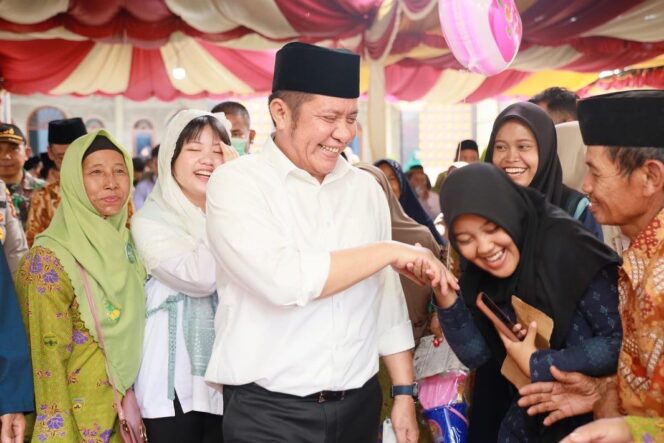 
					Herman Deru Ajak Warga Sumber Ayu Berlomba Makmurkan Masjid Jami’atul Muslimin