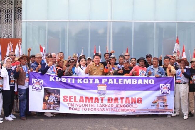 
Tempuh 1600 Km Untuk Meriahkan FORNAS VI Sumsel Onthelis Laskar Jenggolo Diapresiasi Herman Deru