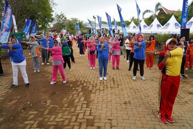
Kormi dan Dekranasda Sumsel Menggelar Senam Pagi Bersama Road To Fornas