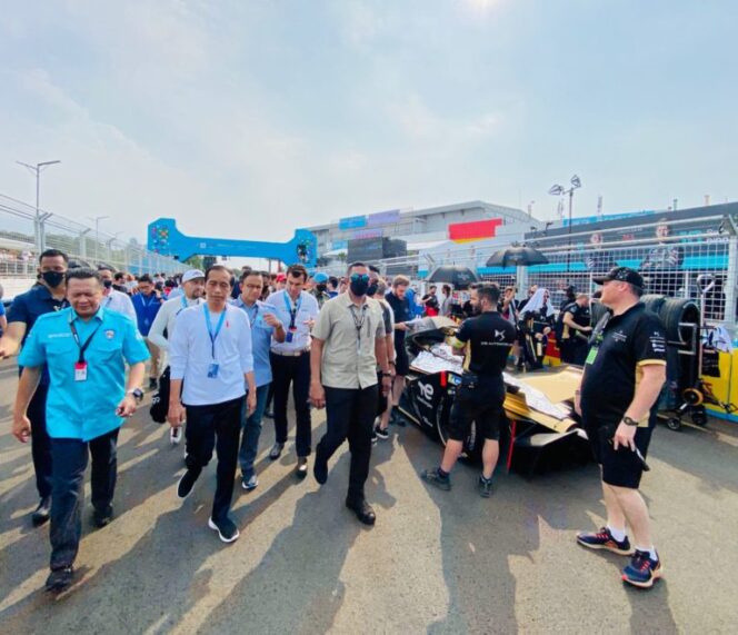 
					Presiden Jokowi Tiba di Sirkuit Formula E Ancol