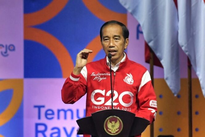 
					PMK pada Hewan, Presiden: Segera Berikan Vaksin