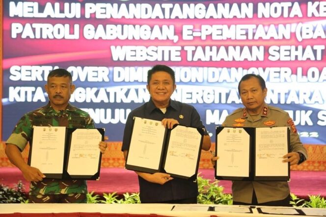 
					Pemprov-Polda Sumsel Teken MoU Sinergi Tertibkan Truk ODOL