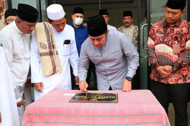 
Herman Deru: Tak Hannya Dibangunan Dengan Indah, Masjid  Harus Dimanfaatkan untuk Kemaslahatan Umat