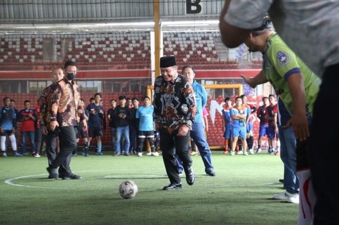 
Melalui Turnament Futsal, Herman Deru Ingin Silaturahmi ADO dan Mitranya Terus Terjalin