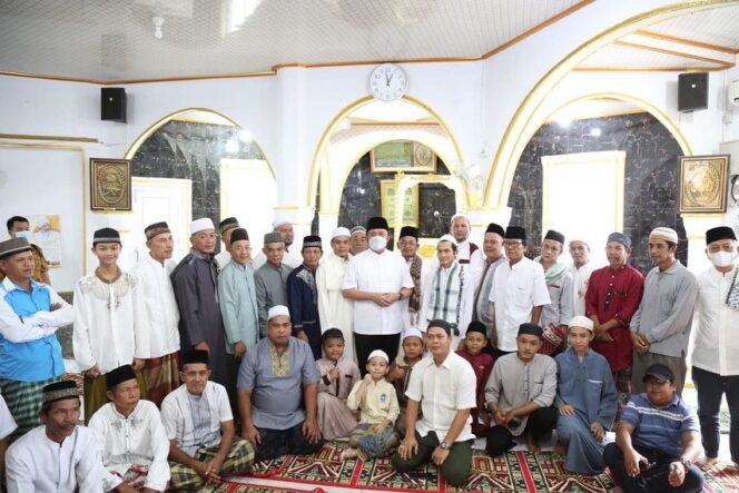 
Herman Deru Titip Pesan di Masjid Al Iman Untuk Masifkan Kegiatan TPA/TPQ