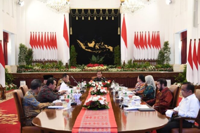 
					Bertemu Para Pimpinan Lembaga Negara, Presiden Jokowi Bahas Krisis Global