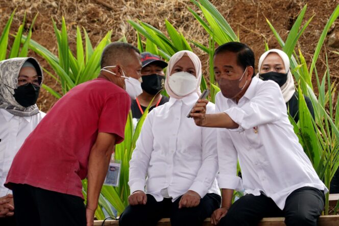 
					Presiden Soal Usulan TNI/Polri Tugas di Kementerian: Belum Mendesak