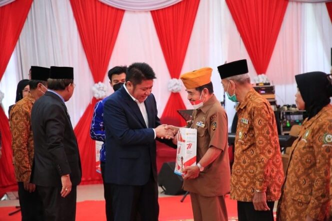 
					Herman Deru Jadikan Pengorbanan Para Pahlawan Sebagai Inspirasi Dalam Membangun Sumsel