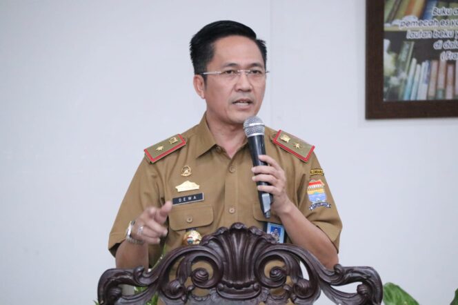 
					Sekda Imbau OPD Segera Pasang Atribut Sambut HUT RI Ke-77
