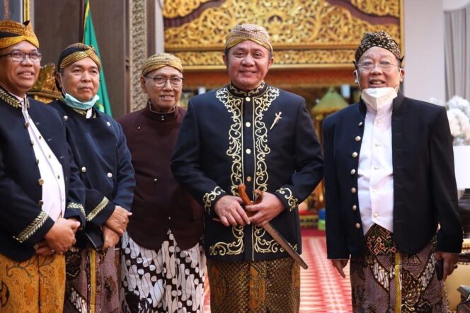 
					Bangun Infrastuktur Eks Transmigrasi, Herman Deru Terima Penghargaan Wali Pusat Pujasuma