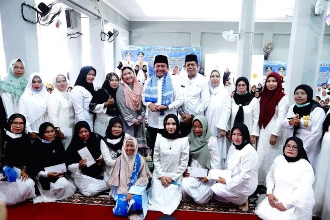 
					Hadiri Pengajjan FORSAP Sungai Rotan, Herman Deru Salurkan Bantuan Program GSMP