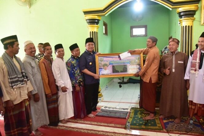 
					Safari Jum’at di Masjid Nurul Huda Gandus, Herman Deru Pantau Fasilitas Masjid