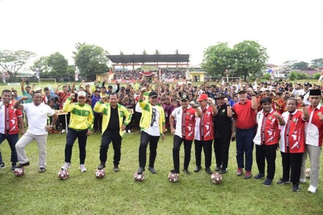 
					Jaring Atlet Sepak Bola Terbaik Asal Sumsel, Herman Deru Buka Resmi Festival Sepak Bola Usia Dini Forsgi