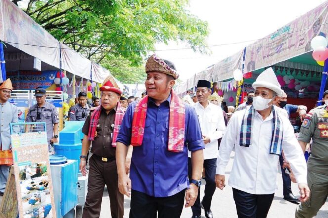 
Herman Deru Beri Ruang Luas Bagi Pelajar SMK se-Sumsel Asah Potensi, Talenta dan Kreatifitas 