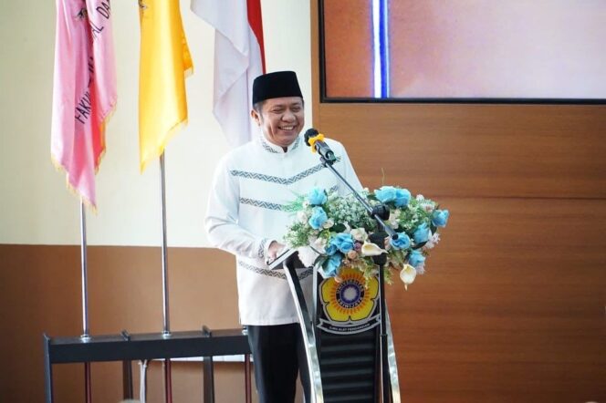 
Herman Deru Jadi Pembicara Bedah Buku Bunga Rampai “Ngobrol Santai Otonomi dan Pembangunan Daerah”