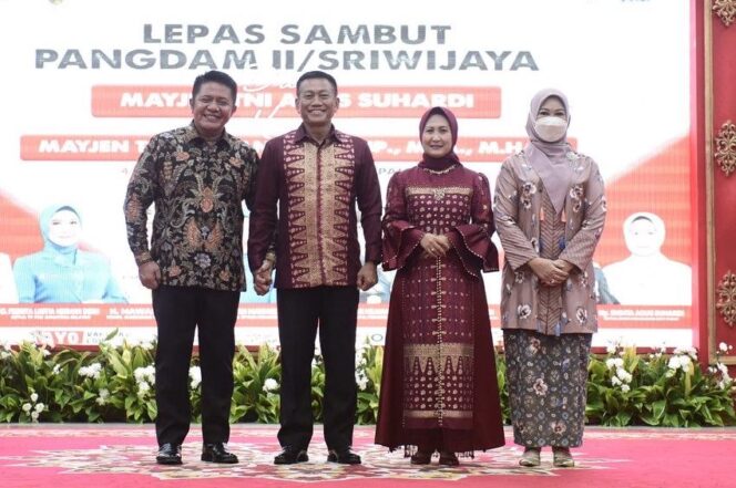 
Herman Deru Sampaikan Apresiasi Pada Jajaran Kodam II/Sriwijaya, Konsisten Jaga Kondusifitas Wilayah